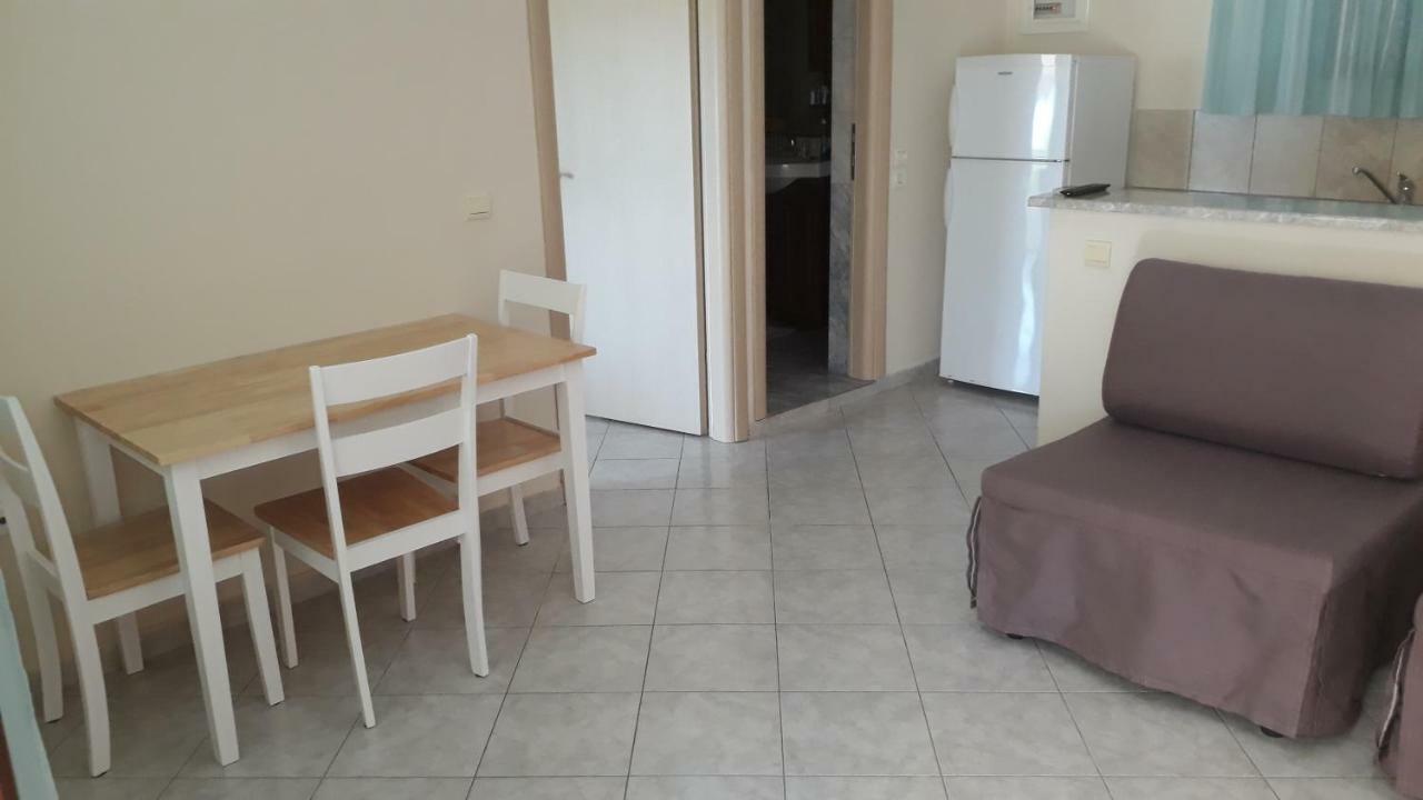 Aparthotel La Casa Di Nonna Anna Nikiana Exterior foto